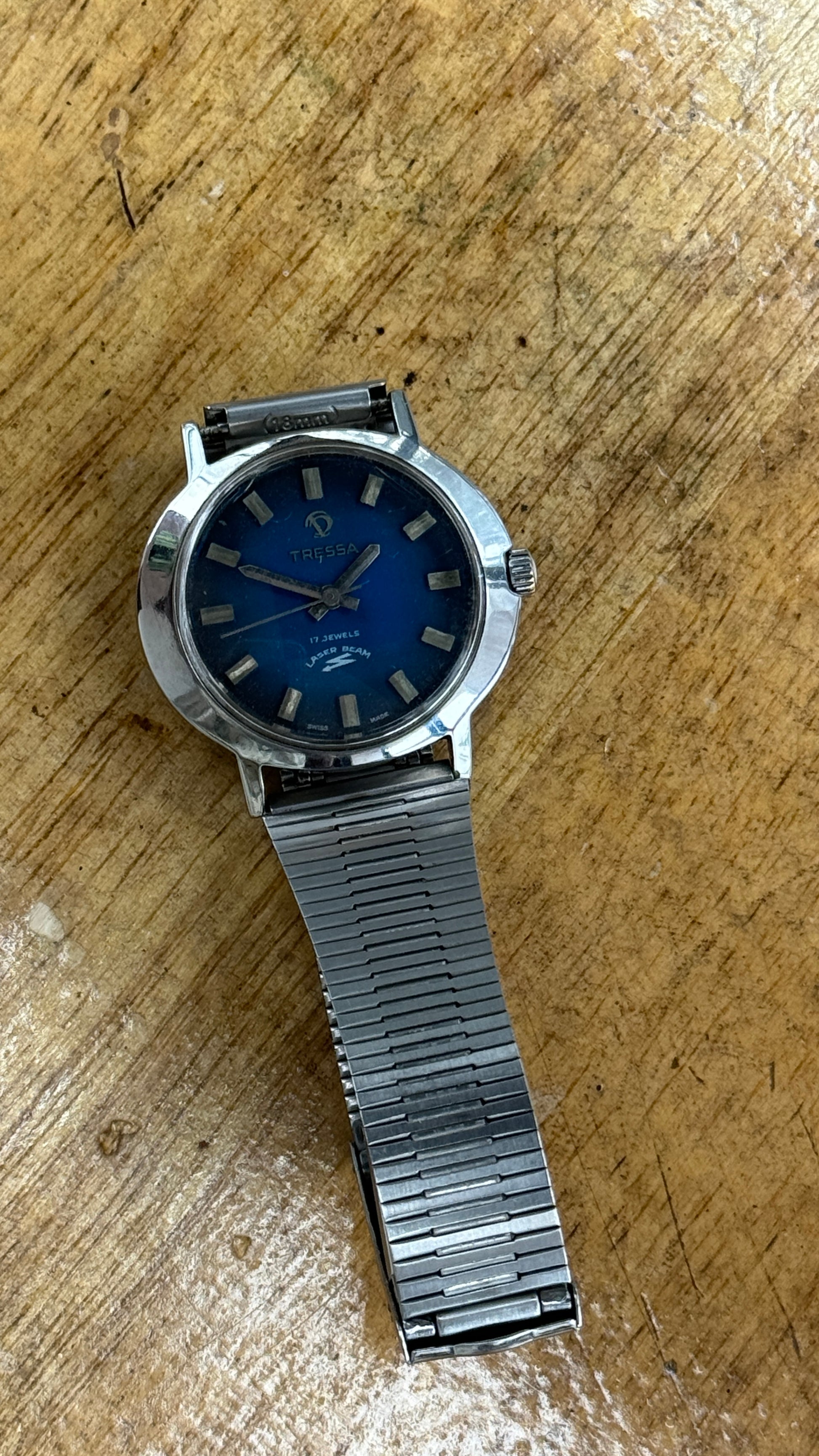 Pre Owned Vintage Tressa Laser Beam 1970s – THEWATCHPROJECTS