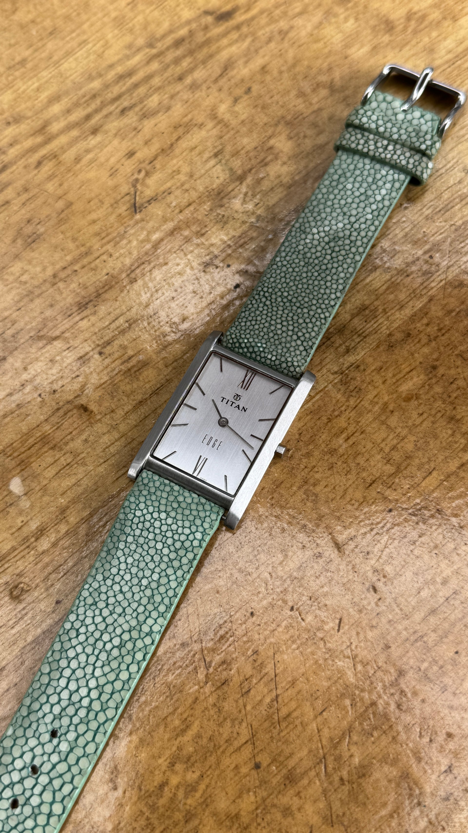 Pre Owned Titan Edge 1043SBA Ultra Slim Watch – THEWATCHPROJECTS