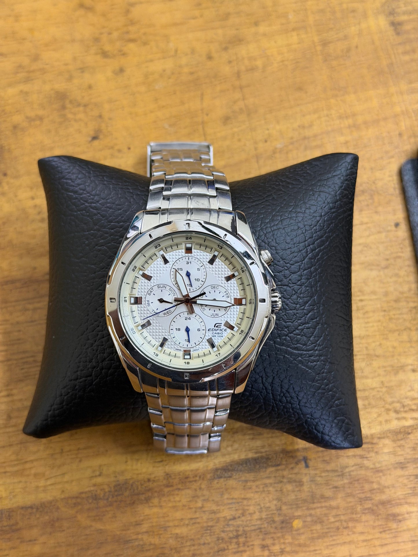 Pre Owned Casio EF382