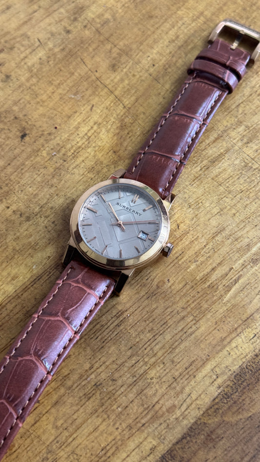 Pre Owned Burberry Quartz Watch - Unisex