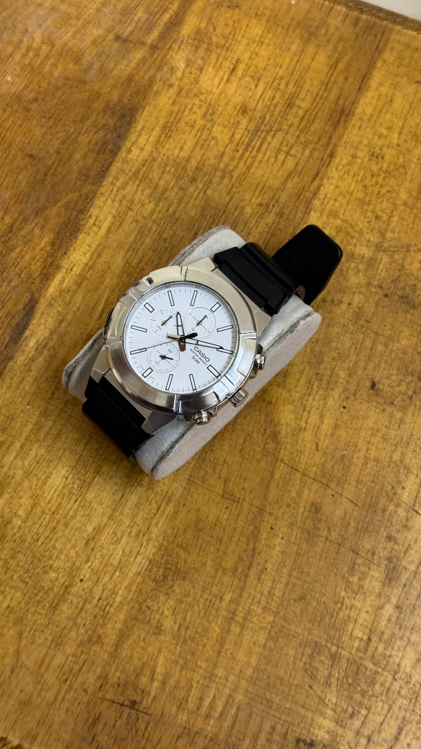 Pre Owned casio chronograph watch