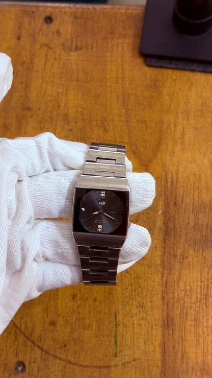 Preowned Vintage Seiko 5 Automatic