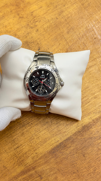 Pre Owned Casio MDV 301D
