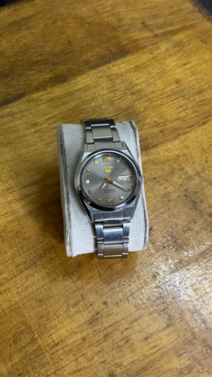 Preowned  Vintage Seiko 5 Automatic