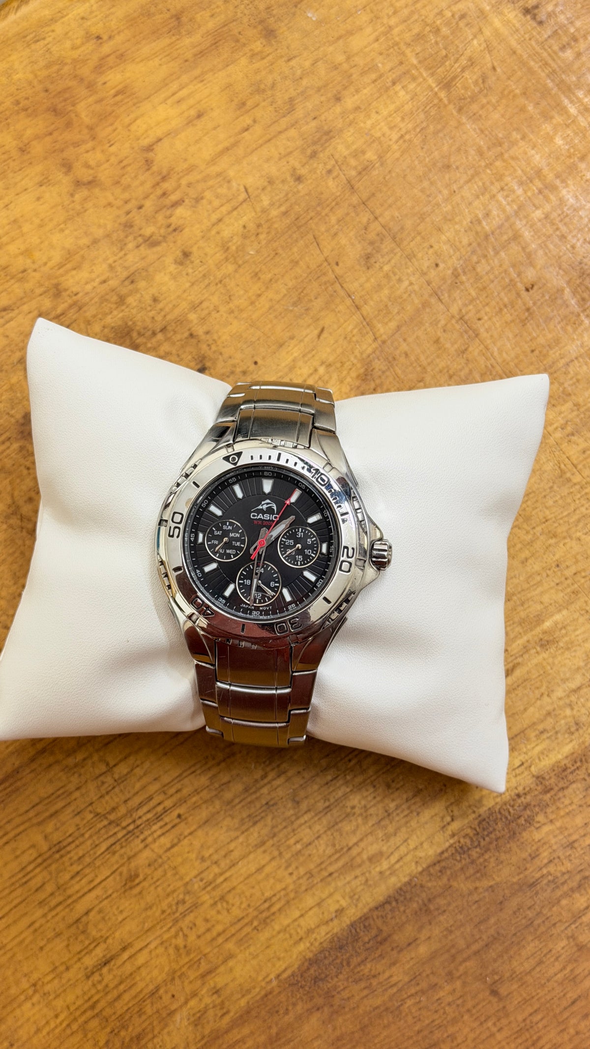 Pre Owned Casio MDV 301D