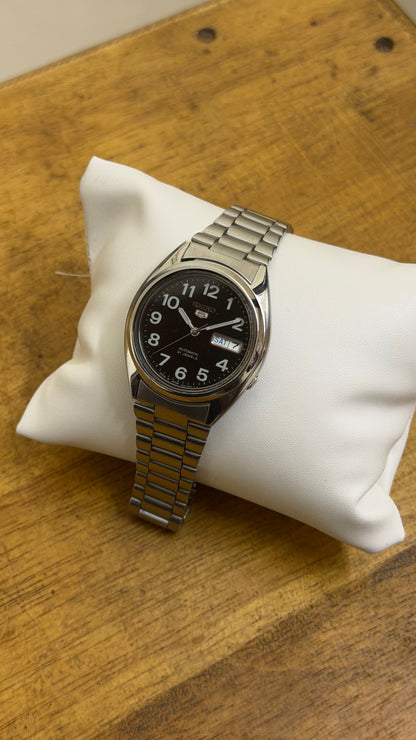Preowned Vintage Seiko 5 Automatic