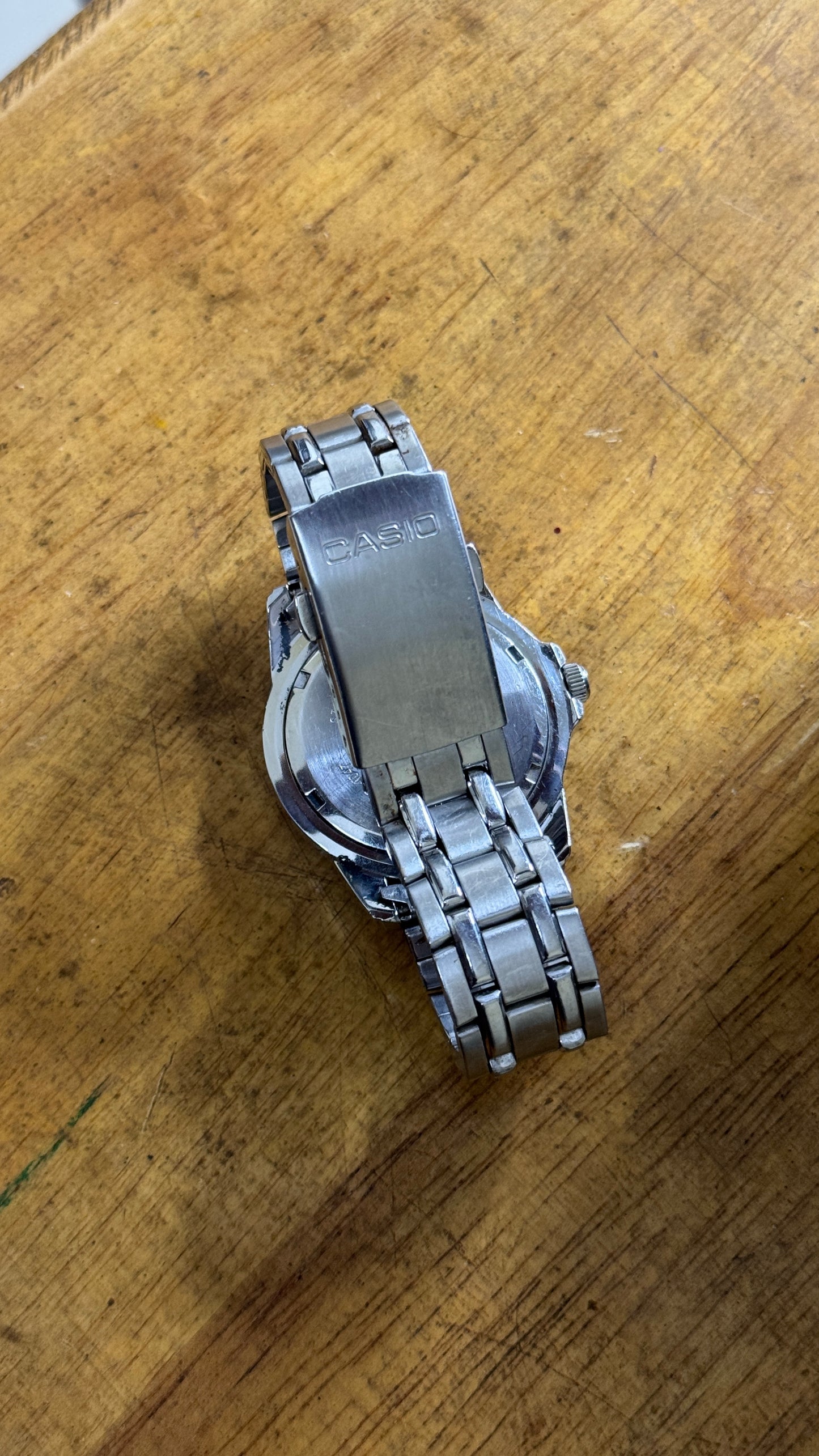 Pre Owned Casio MTD1047 Watch