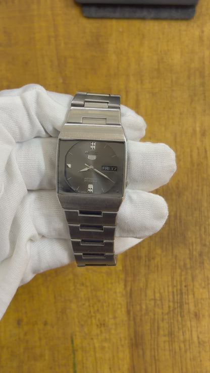 Preowned Vintage Seiko 5 Automatic